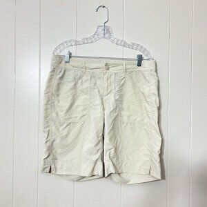 The North Face Women's Khaki Never Stop Roll up Shorts Size 10 EUC